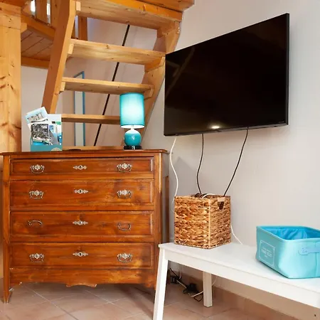 Apartment Genius Loci Cozy House With Garden In The Old Town Iun P4177