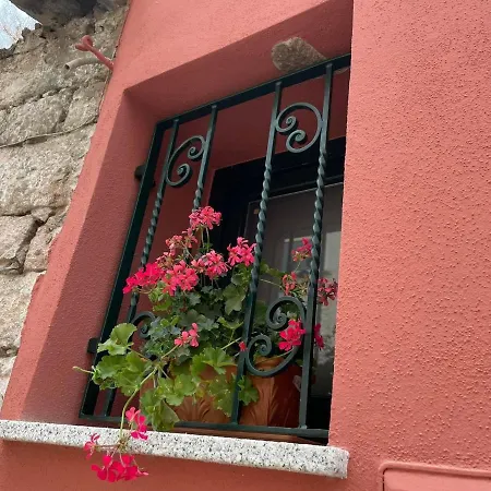 Genius Loci Cozy House With Garden In The Old Town Iun P4177 * Olbia